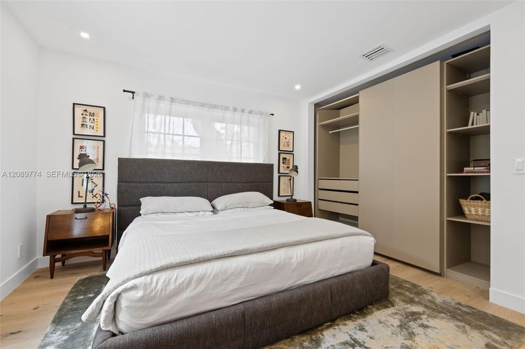 En Venta: $1,795,000 (3 camas, 2 baños, 1826 Pies cuadrados)