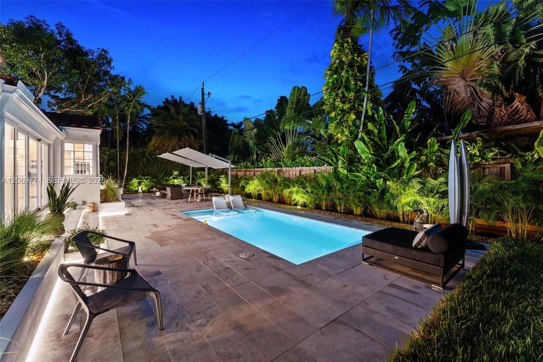 En Venta: $1,795,000 (3 camas, 2 baños, 1826 Pies cuadrados)