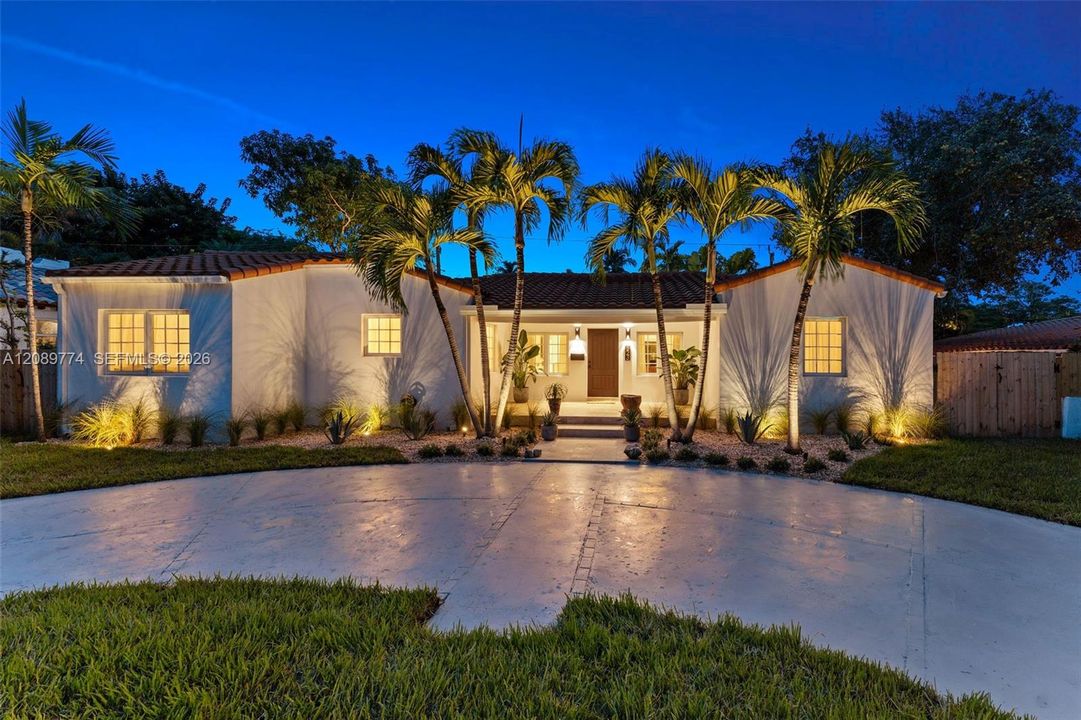 En Venta: $1,795,000 (3 camas, 2 baños, 1826 Pies cuadrados)