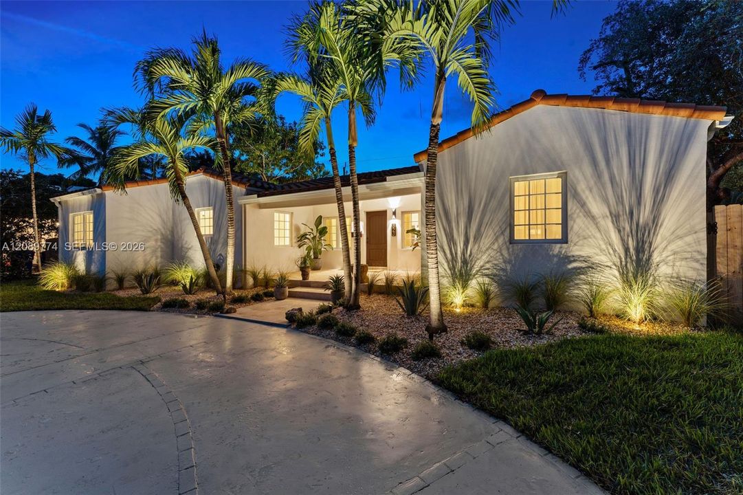 En Venta: $1,795,000 (3 camas, 2 baños, 1826 Pies cuadrados)