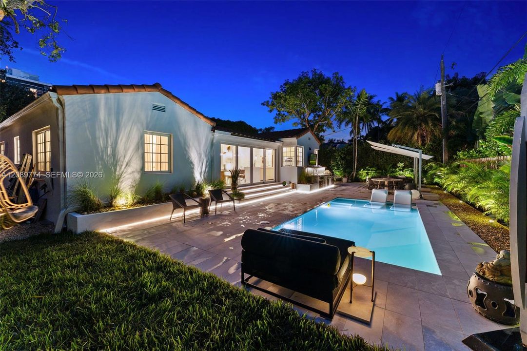 En Venta: $1,795,000 (3 camas, 2 baños, 1826 Pies cuadrados)