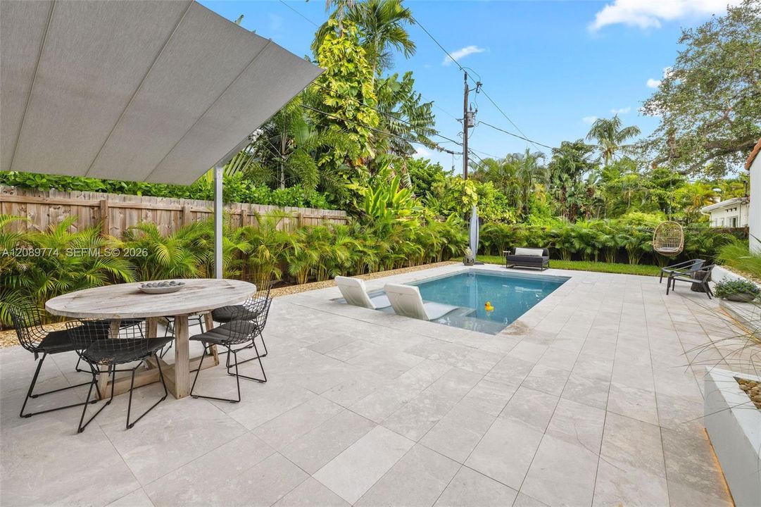 En Venta: $1,795,000 (3 camas, 2 baños, 1826 Pies cuadrados)