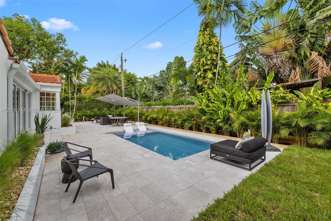 En Venta: $1,795,000 (3 camas, 2 baños, 1826 Pies cuadrados)