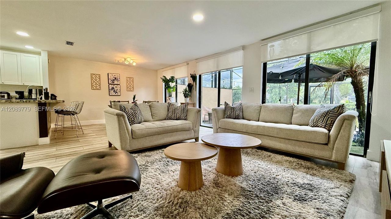 For Rent: $4,100 (4 beds, 3 baths, 1712 Square Feet)