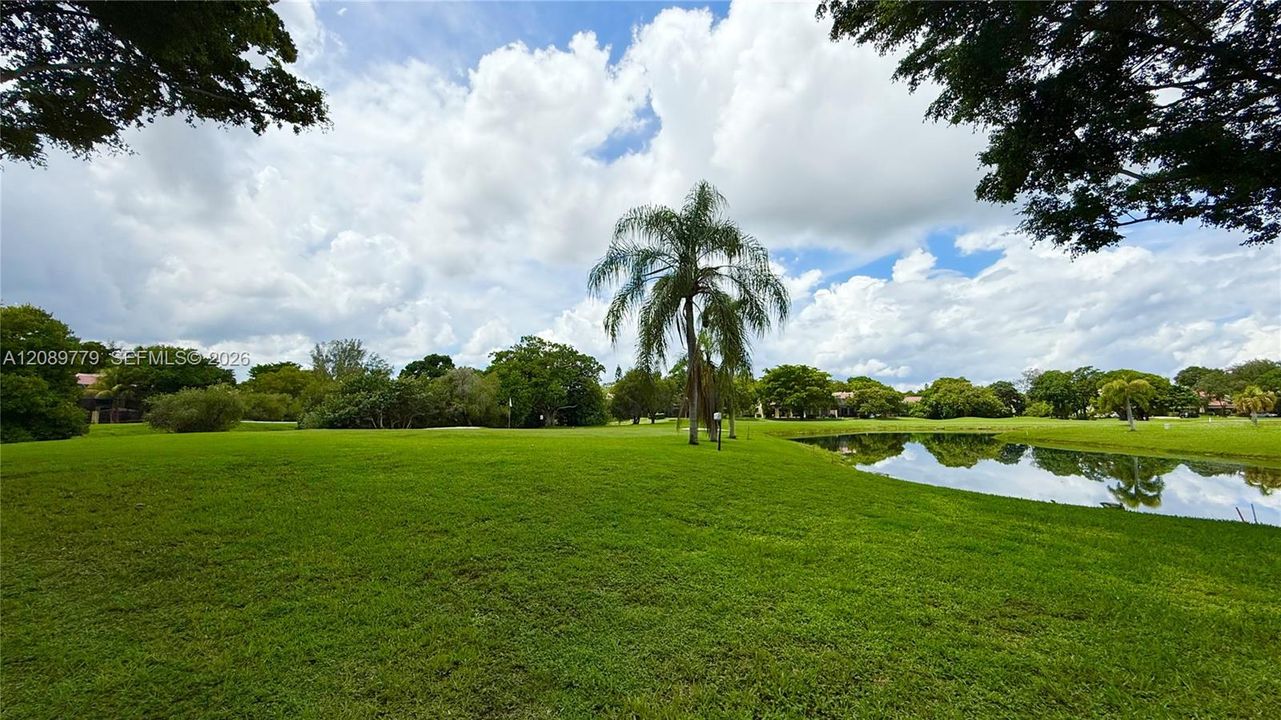 For Rent: $4,100 (4 beds, 3 baths, 1712 Square Feet)