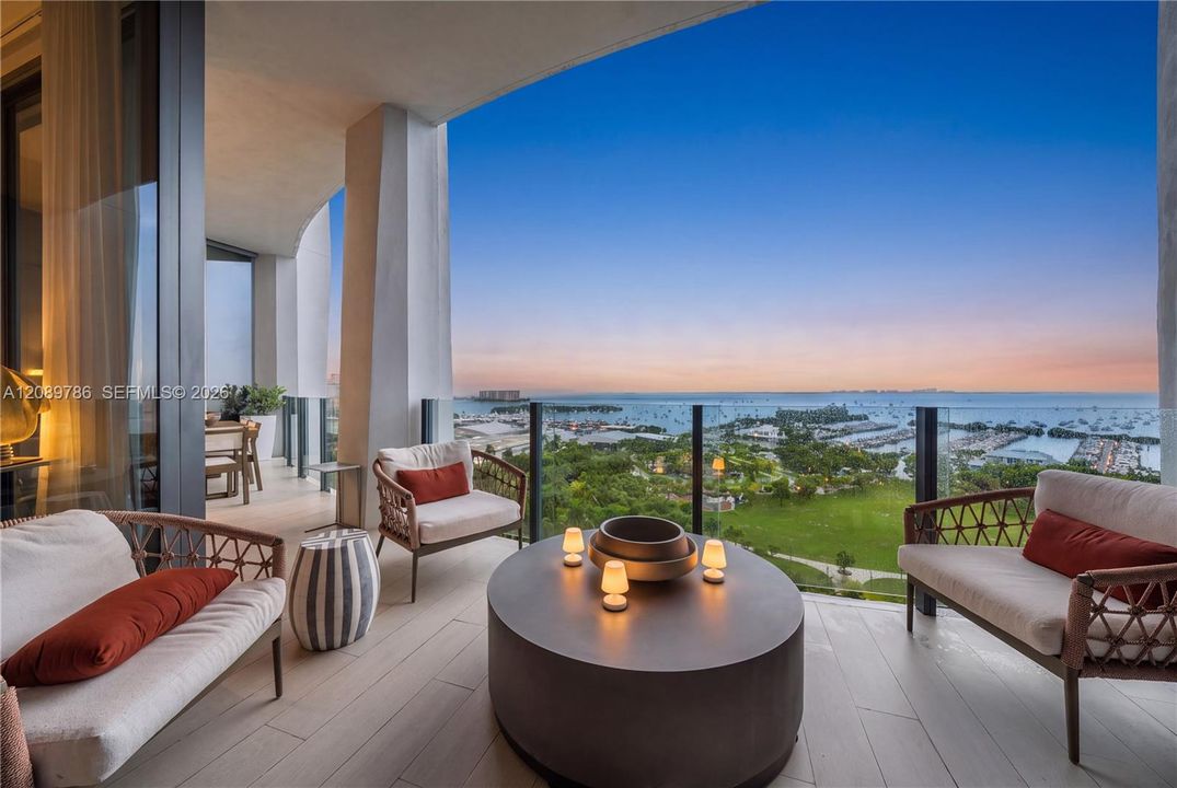 For Sale: $5,995,000 (2 beds, 2 baths, 2232 Square Feet)