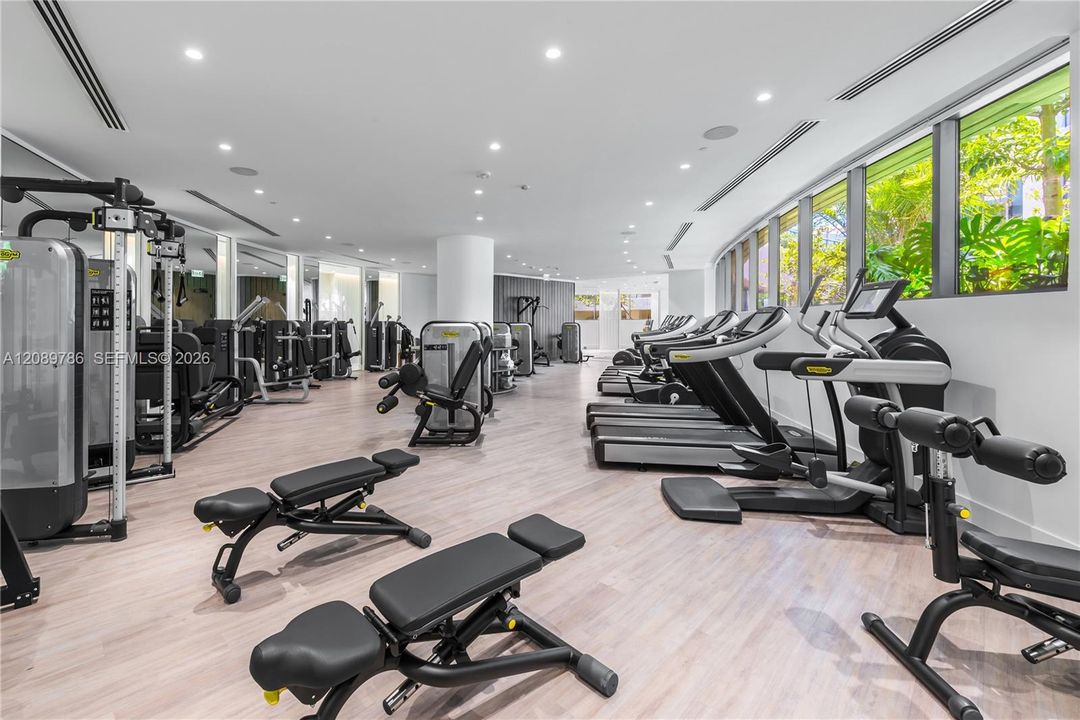 For Sale: $5,995,000 (2 beds, 2 baths, 2232 Square Feet)