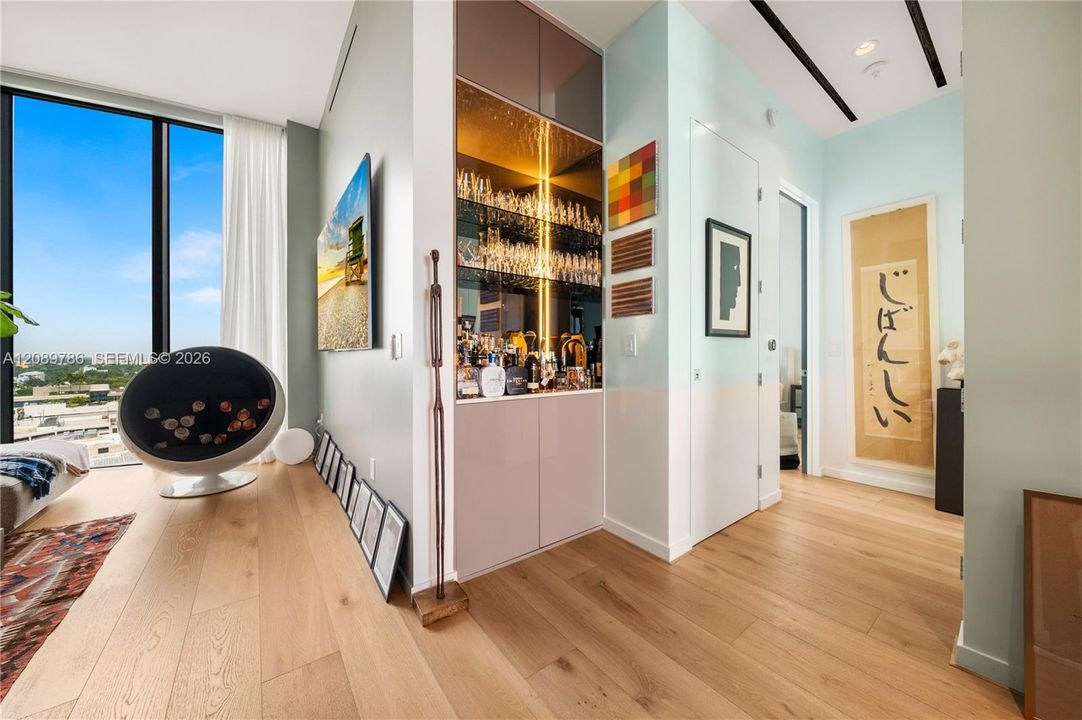 For Sale: $5,995,000 (2 beds, 2 baths, 2232 Square Feet)