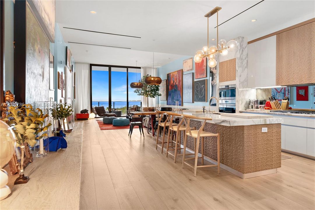 For Sale: $5,995,000 (2 beds, 2 baths, 2232 Square Feet)