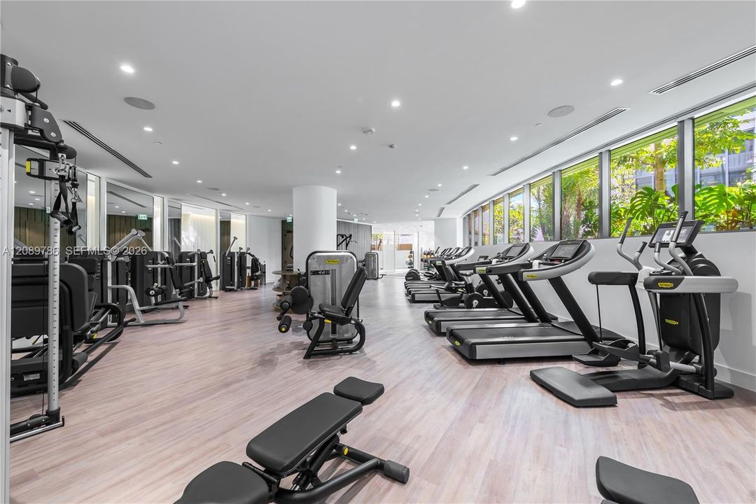 For Sale: $5,995,000 (2 beds, 2 baths, 2232 Square Feet)