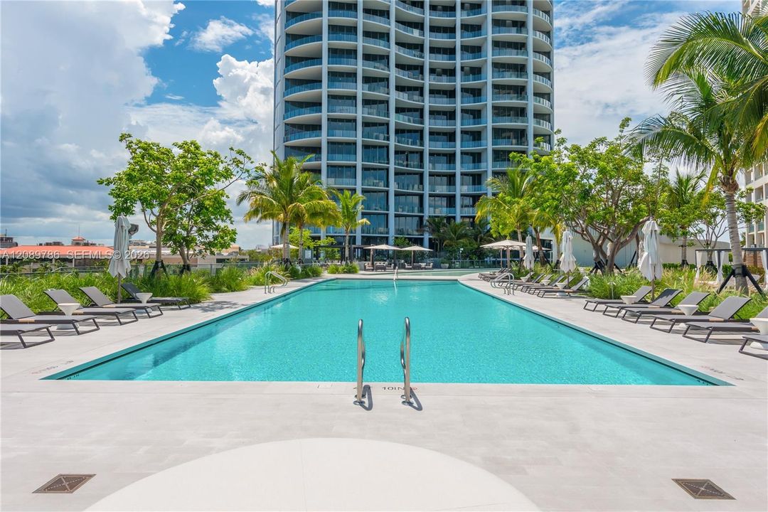 For Sale: $5,995,000 (2 beds, 2 baths, 2232 Square Feet)