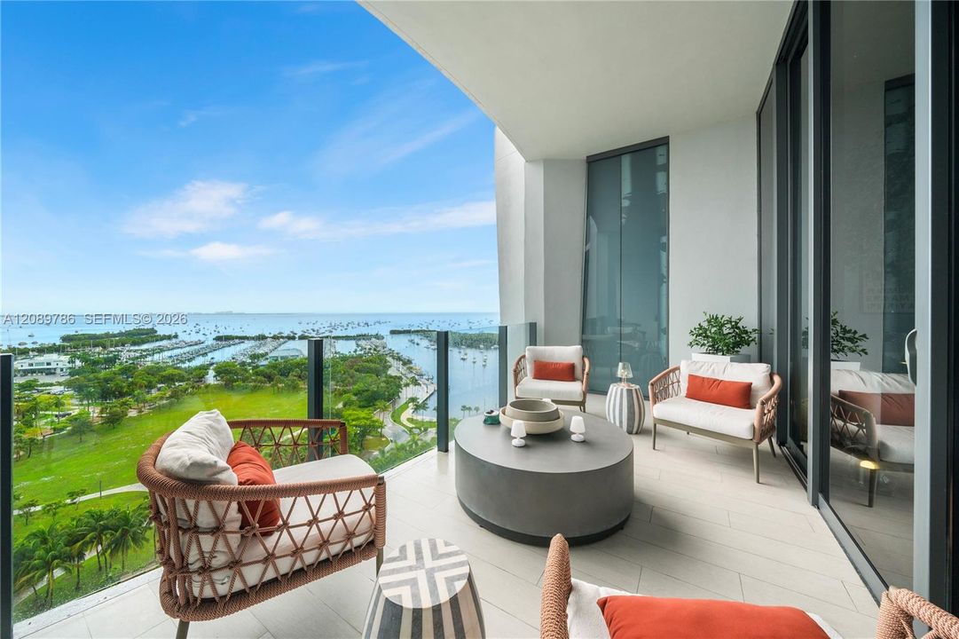 For Sale: $5,995,000 (2 beds, 2 baths, 2232 Square Feet)