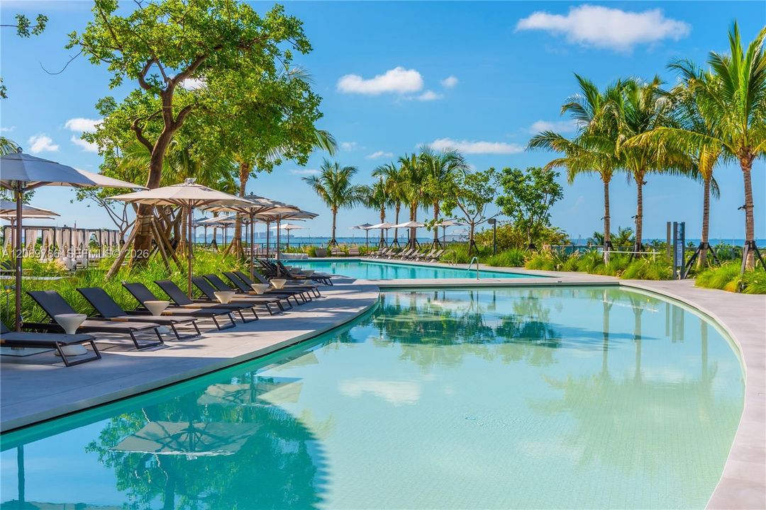 For Sale: $5,995,000 (2 beds, 2 baths, 2232 Square Feet)