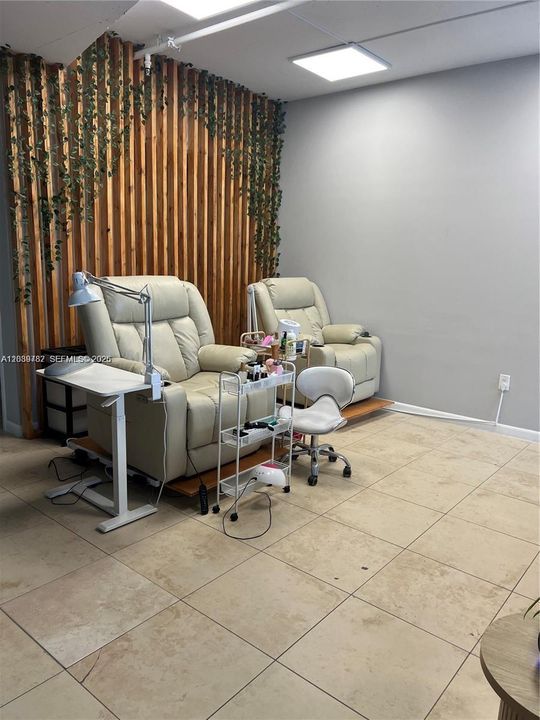 For Sale: $499,900 (0 beds, 1 baths, 1164 Square Feet)