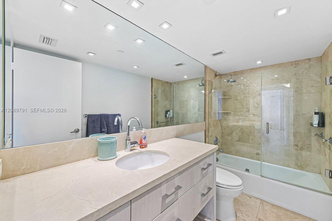 For Rent: $8,700 (2 beds, 2 baths, 1875 Square Feet)