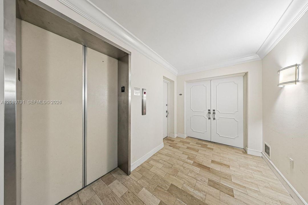 Elevator lobby for 2 units