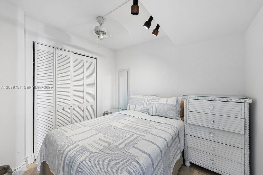 For Rent: $8,700 (2 beds, 2 baths, 1875 Square Feet)