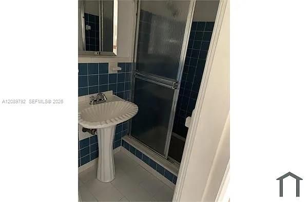 For Rent: $3,800 (3 beds, 2 baths, 2250 Square Feet)