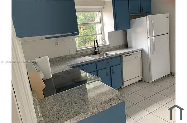For Rent: $3,800 (3 beds, 2 baths, 2250 Square Feet)
