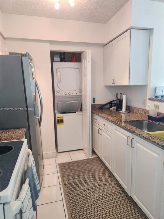 В аренду: $3,500 (1 спален, 1 ванн, 750 Квадратных фут)