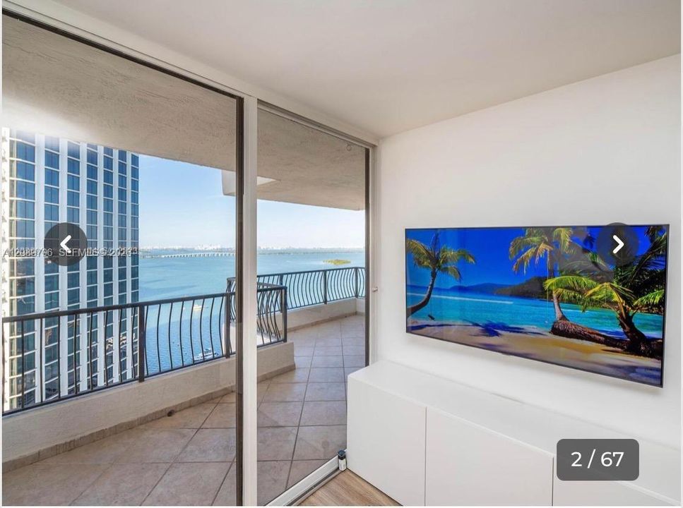 For Sale: $393,000 (1 beds, 1 baths, 860 Square Feet)