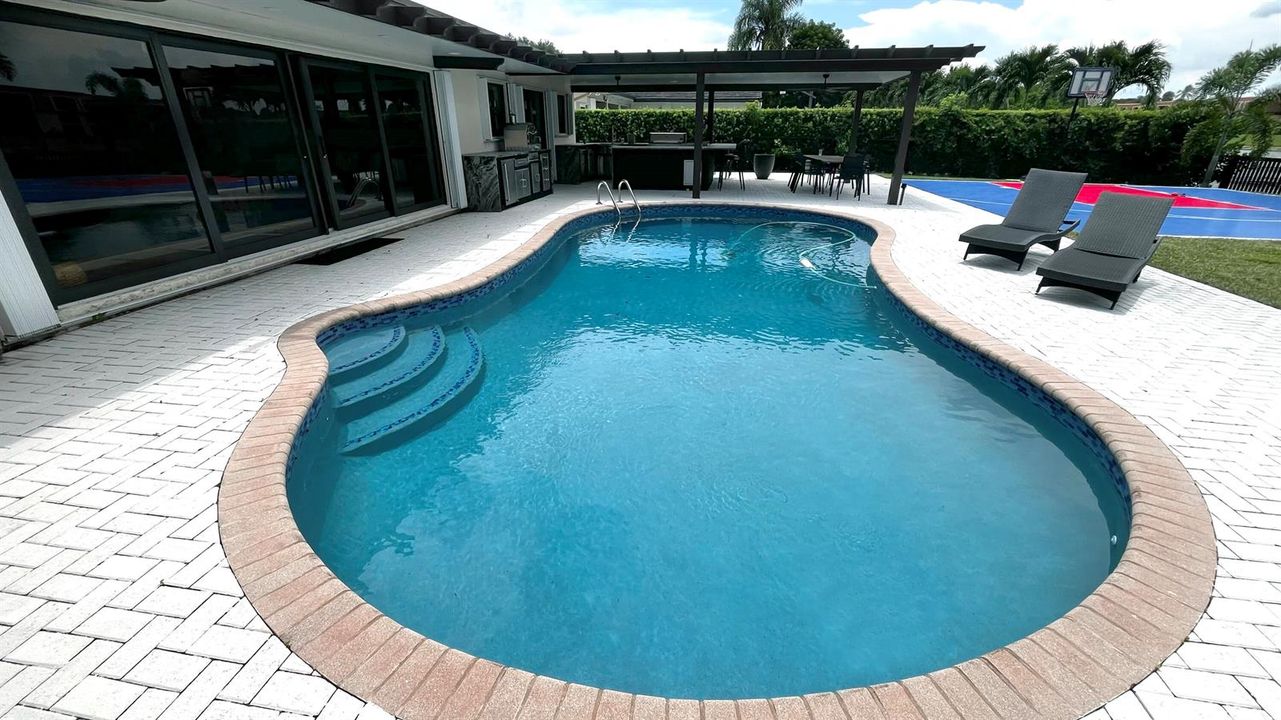 Pool 1