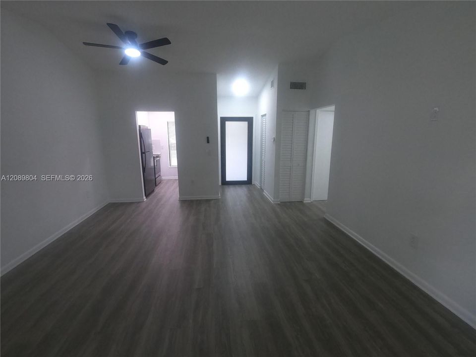 En Venta: $389,999 (3 camas, 1 baños, 999 Pies cuadrados)
