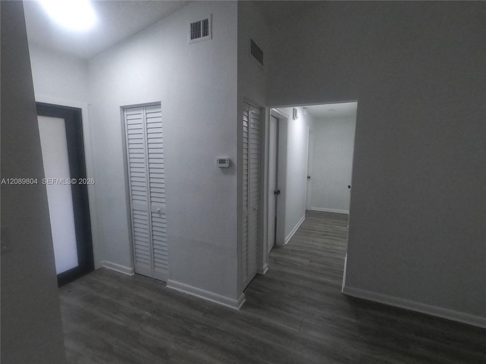 En Venta: $389,999 (3 camas, 1 baños, 999 Pies cuadrados)