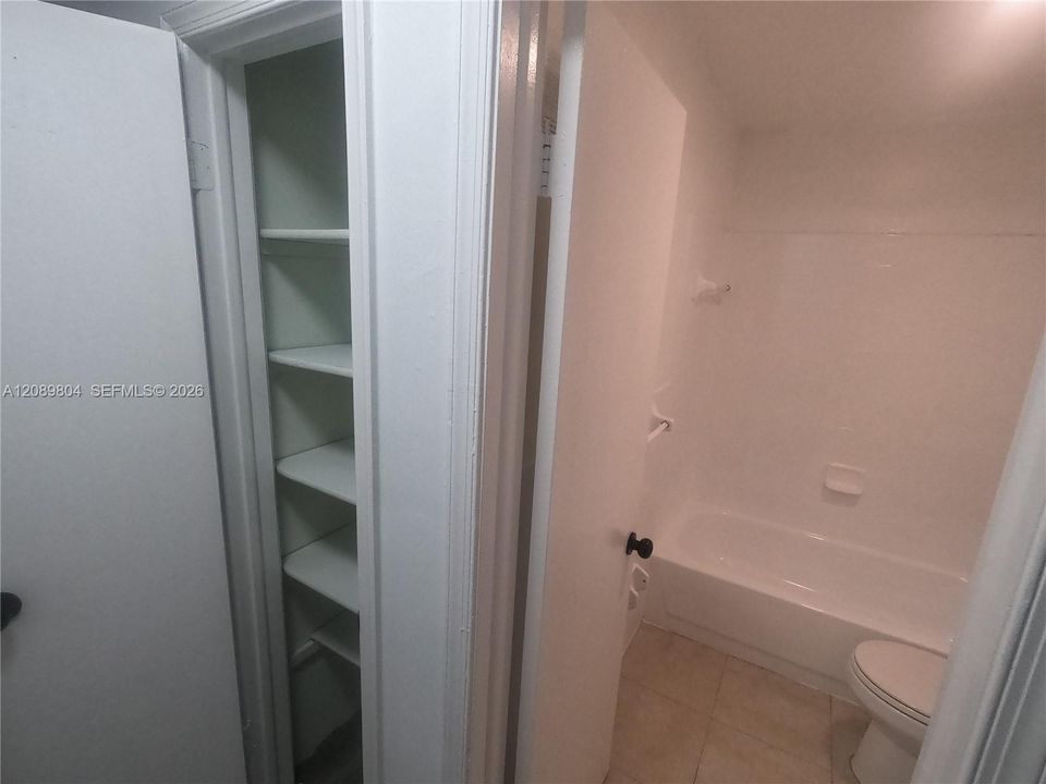 En Venta: $389,999 (3 camas, 1 baños, 999 Pies cuadrados)