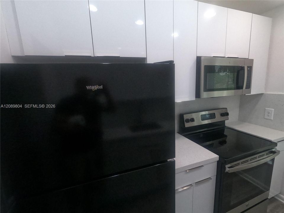 En Venta: $389,999 (3 camas, 1 baños, 999 Pies cuadrados)