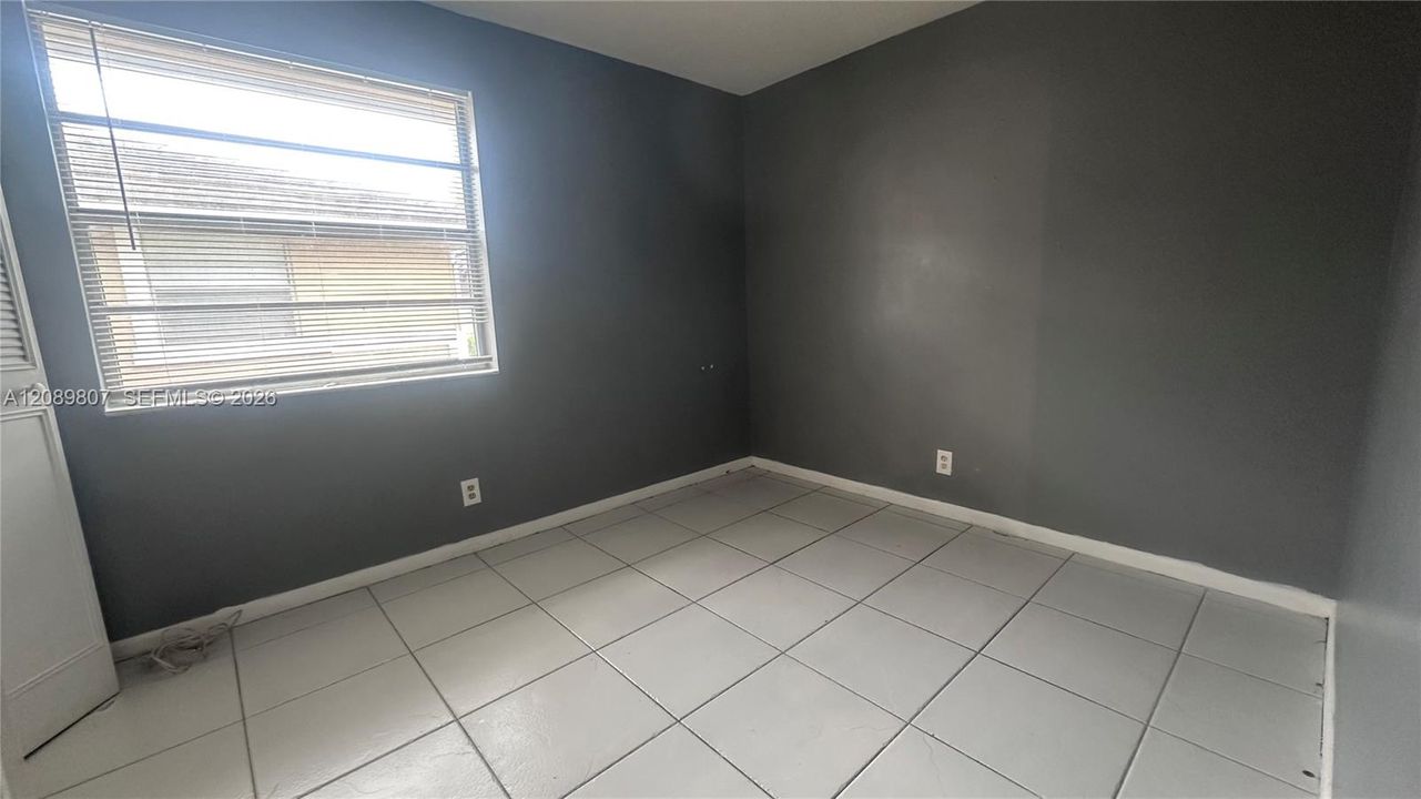 В аренду: $1,900 (2 спален, 2 ванн, 768 Квадратных фут)