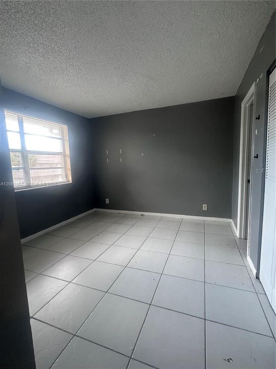 В аренду: $1,900 (2 спален, 2 ванн, 768 Квадратных фут)