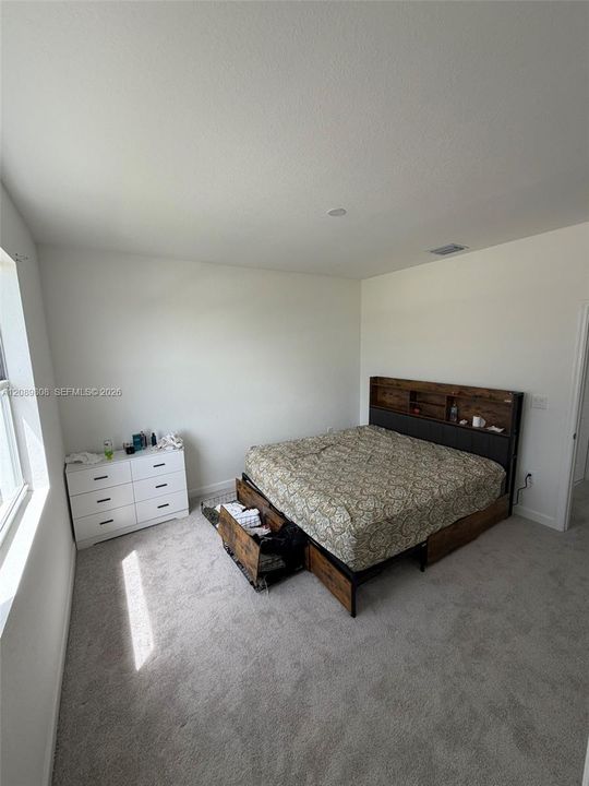 For Rent: $2,700 (3 beds, 2 baths, 0 Square Feet)