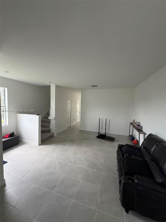 For Rent: $2,700 (3 beds, 2 baths, 0 Square Feet)