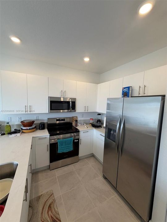 For Rent: $2,700 (3 beds, 2 baths, 0 Square Feet)