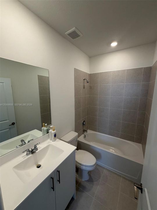 For Rent: $2,700 (3 beds, 2 baths, 0 Square Feet)