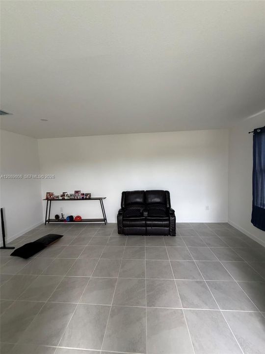 For Rent: $2,700 (3 beds, 2 baths, 0 Square Feet)