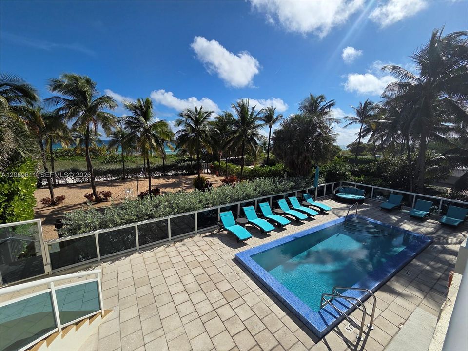 For Rent: $3,499 (1 beds, 1 baths, 763 Square Feet)