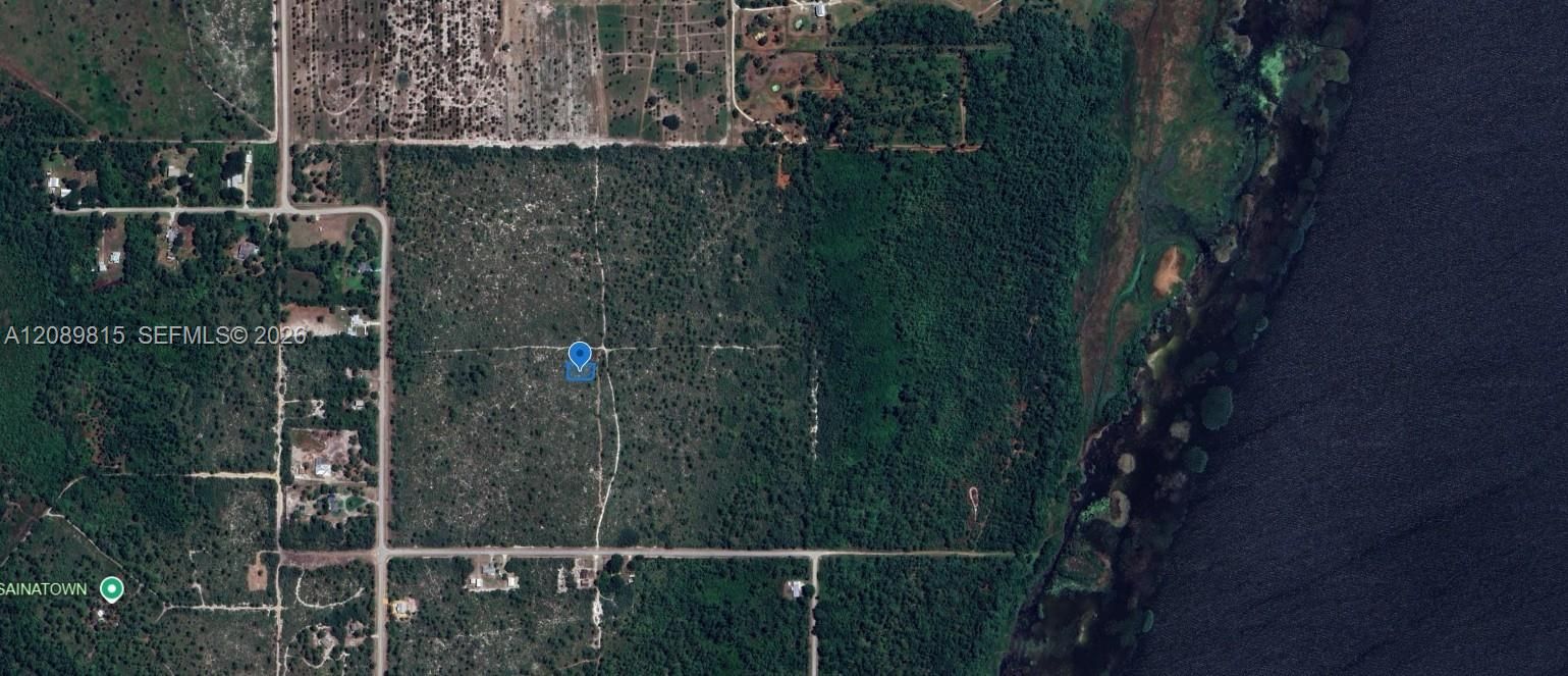 待售: $8,900 (0.26 acres)
