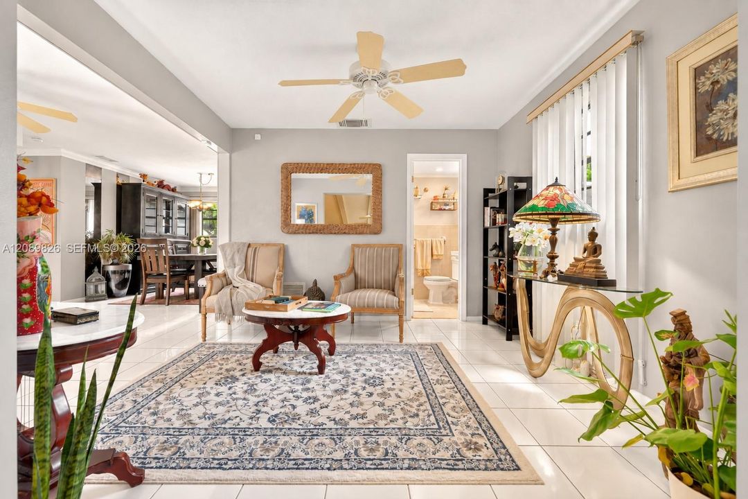 En Venta: $450,000 (2 camas, 2 baños, 1204 Pies cuadrados)