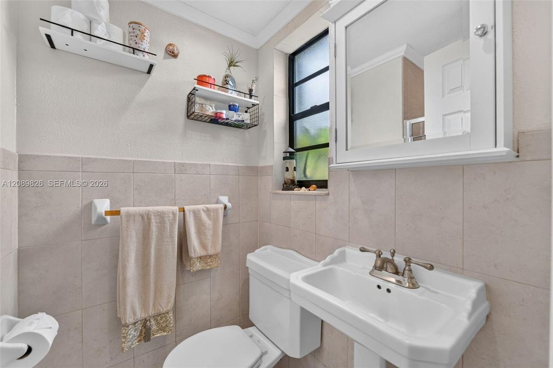 En Venta: $450,000 (2 camas, 2 baños, 1204 Pies cuadrados)