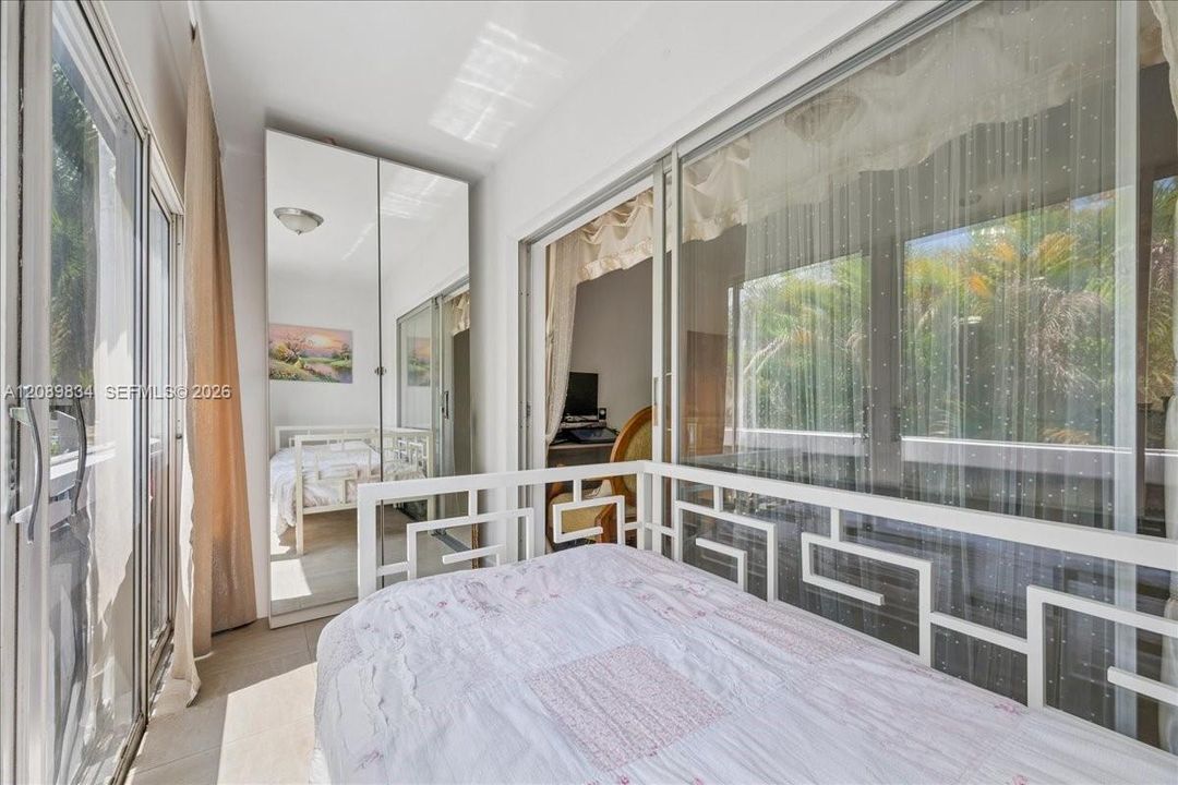 На продажу: $155,000 (1 спален, 1 ванн, 847 Квадратных фут)