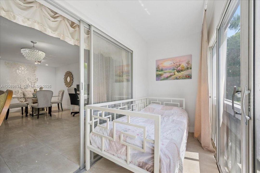 На продажу: $155,000 (1 спален, 1 ванн, 847 Квадратных фут)
