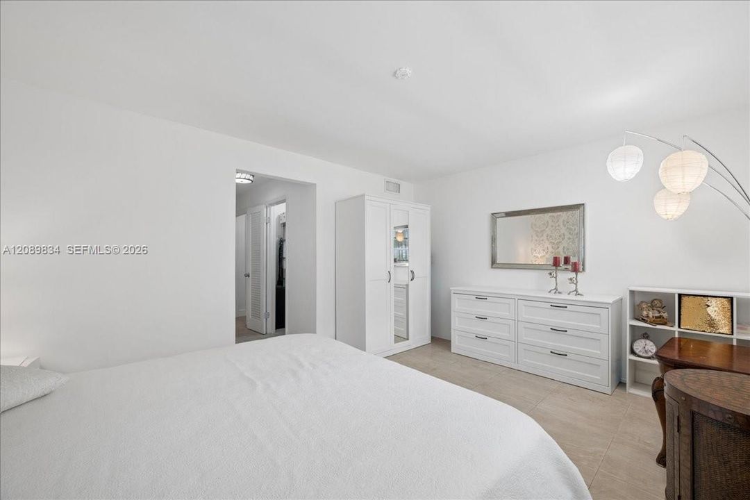 На продажу: $155,000 (1 спален, 1 ванн, 847 Квадратных фут)