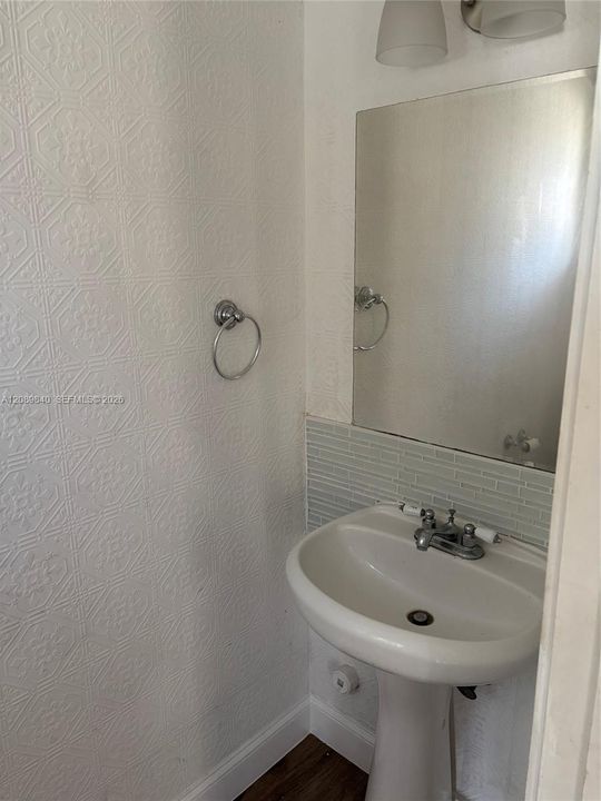 En Renta: $2,700 (3 camas, 2 baños, 1428 Pies cuadrados)