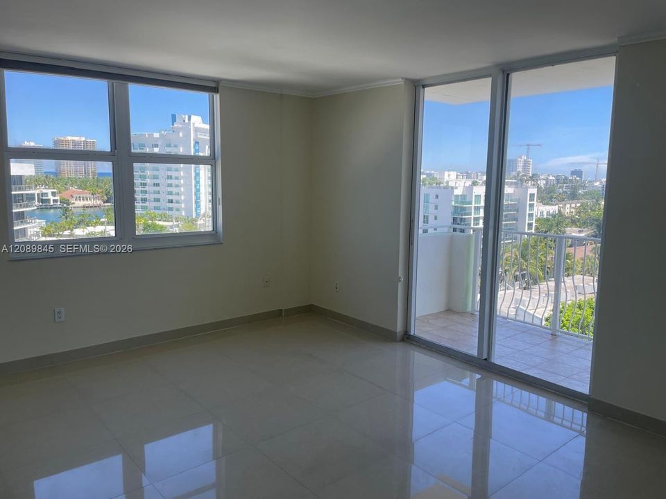 For Rent: $4,100 (2 beds, 2 baths, 1335 Square Feet)