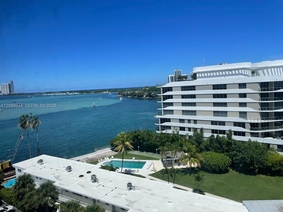 For Rent: $4,100 (2 beds, 2 baths, 1335 Square Feet)