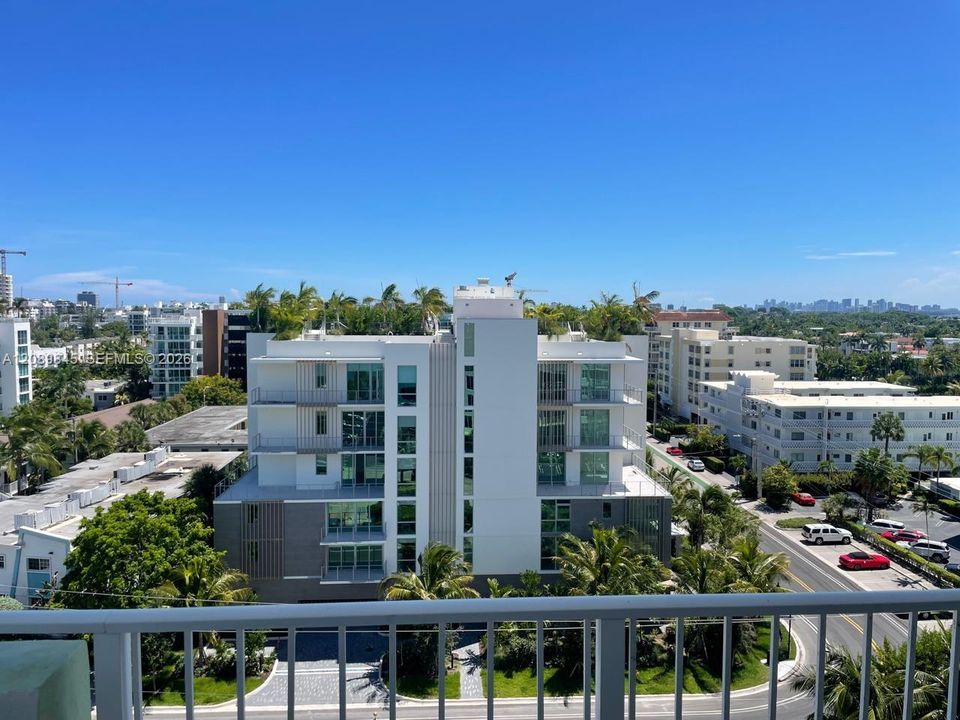 For Rent: $4,100 (2 beds, 2 baths, 1335 Square Feet)