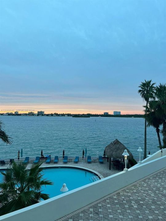 For Rent: $4,100 (2 beds, 2 baths, 1335 Square Feet)