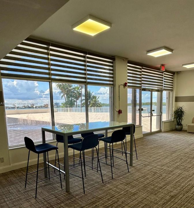 For Rent: $4,100 (2 beds, 2 baths, 1335 Square Feet)